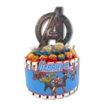 Torta Avengers 24 Kinder Maxi e chupa Chups